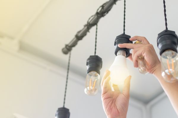 Cost of Light Bulb Changing Service in Mesquite