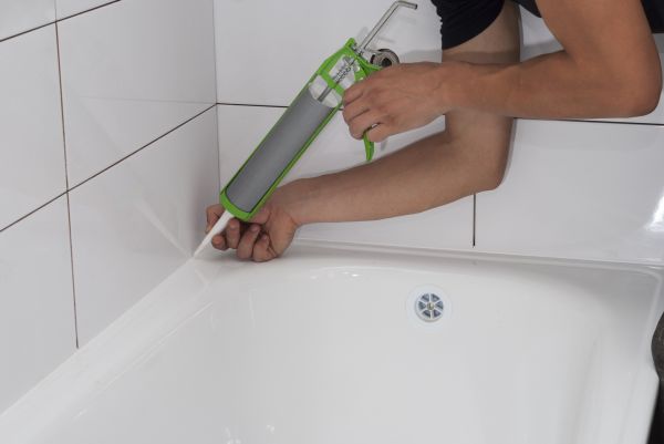 Cost of Tub Recaulking in Mesquite