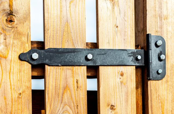 Cost of Gate Hinge Repair in Mesquite