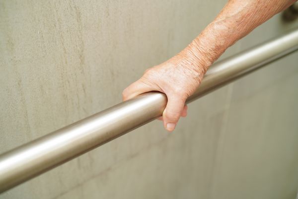 Cost of Tub Grab Bar Installation in Mesquite